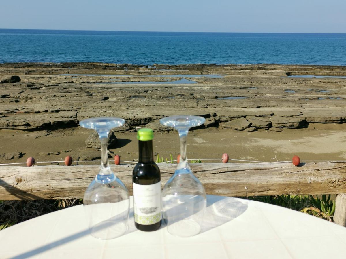 Anastasia Apartment Agia Marina  エクステリア 写真